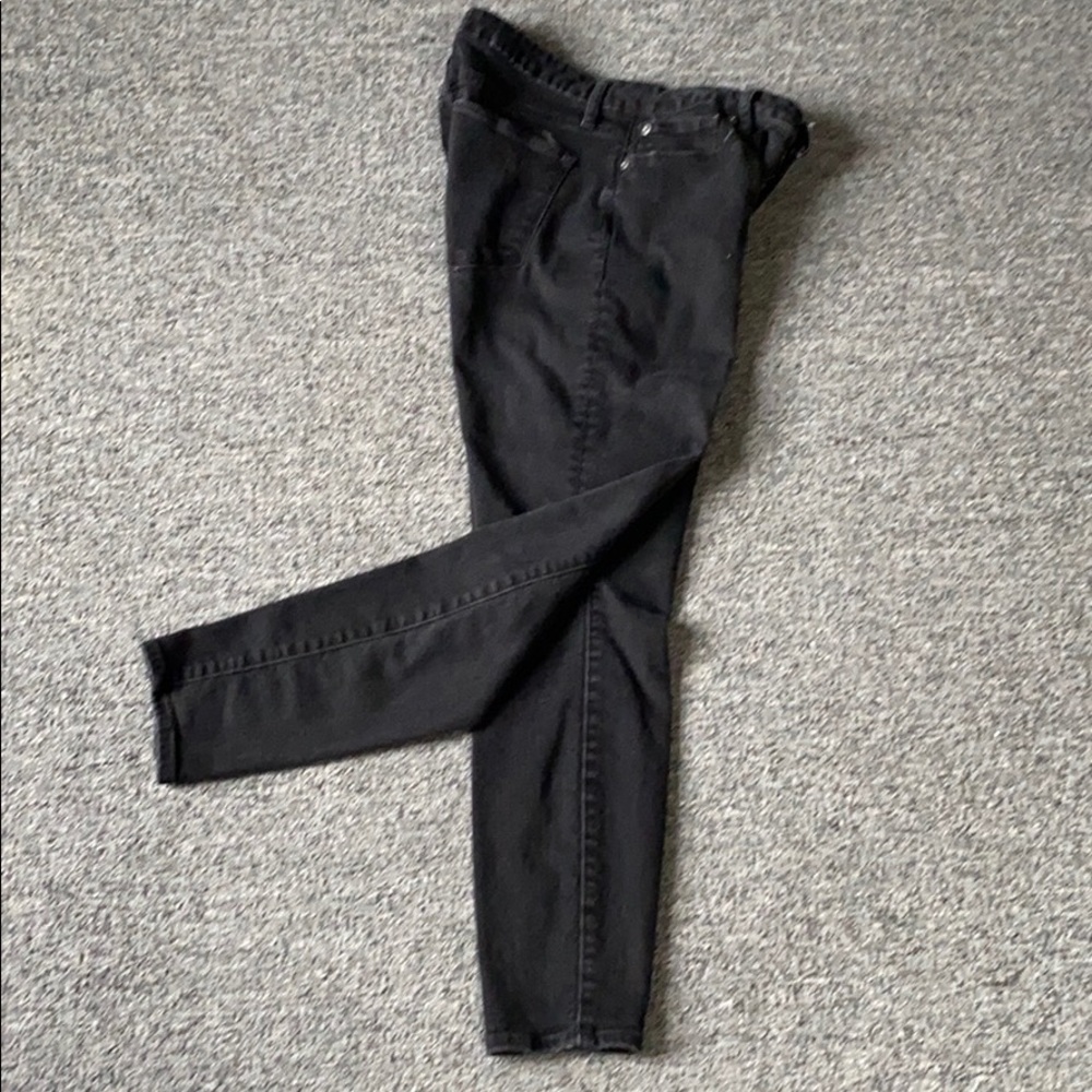 GAP black skinny jeans